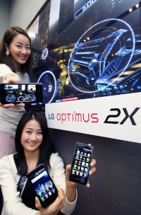 LG電子がプレスリリースで公開した「LG Optimus 2X」の写真
