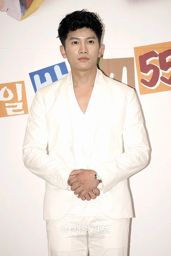 韓国SBSで8月から放送される新ドラマ「ボスを守れ」の主演俳優、チソンがデビュー前に野宿生活をした経験があることを打ち明けた。