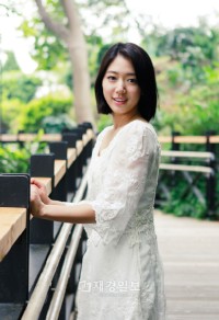 韓国の人気女優パク・シネが日本のエンターテインメント企業インタラクティブメディアミックス（IMX）とエージェンシー契約を結んだ。『イケメン（美男）ですね』で人気を得たパク・シネが本格的日本進出に乗り出した。