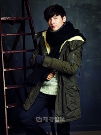 31日午前、ファッションブランド『BASIC HOUSE』がウォンビンとムン・グニョンの冬のファッショングラビアを公開した。写真=BASIC HOUSE 31日午前、ファッションブランド『BASIC HOUSE』がウォンビンとムン・グニョンの冬のファッショングラビアを公開した。写真=BASIC HOUSE