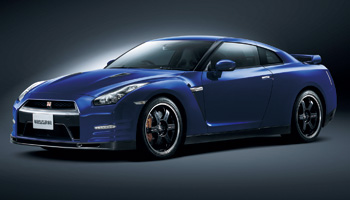 「NISSAN GT-R」の12年モデル　Pure edition For TRACK PACK装着車（画像提供：日産自動車）