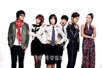 9日に初放送された韓国MBCの水木ミニシリーズ『私も、花』が、イ・ジアのダイナミックな演技が好評を得て、7.9%(AGBニールセンメディアリサーチ、首都圏)の視聴率でスタートを切った（全国基準では6.8%を記録）。前作『負けてたまるか！』の初回視聴率6.6%(首都圏基準)よりやや上昇した数値だ。