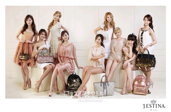 韓国のジュエリーブランドJ.ESTINA（ジェイエスティナ）の広告モデル、少女時代の2012春夏広告フォトが公開されて話題になっている。