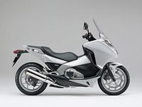 インテグラ(パールサンビームホワイト)(画像:ホンダ) インテグラ(パールサンビームホワイト)(画像:ホンダ)