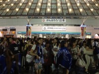 東方神起、SUPER JUNIORなど、SMエンターテインメントの人気アーティストが一挙出演した「SMTOWN LIVE WORLD TOUR III in TOKYO！」の模様がフジテレビNEXTで10月26日に放送される。写真は8月5日公演終了後の東京ドーム周辺の様子。