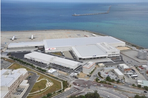 那覇空港LCCターミナルの外観（写真：全日本空輸）
