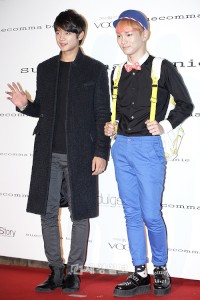 「2012秋季ソウルファッションウィーク」のイベントでSHINeeミンホ、キーが好対照のファッションを披露した。