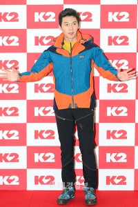 ヒョンビン、「K2 2013 S/S」でアウトドアファッションを披露（15）