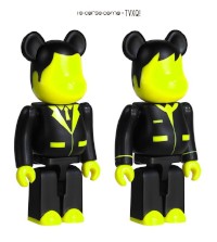 東方神起とセレクトショップ「10 Corso Como」ソウル店が、コラボグッズとしてユンホとチャンミンを模したベアブリックを公開した。(写真:東方神起Facebookページより) 東方神起とセレクトショップ「10 Corso Como」ソウル店が、コラボグッズとしてユンホとチャンミンを模したベアブリックを公開した。(写真:東方神起Facebookページより)