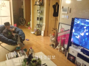 2AMのチョ・グォンが、自身が出演するドラマ『職場の神』のPRに乗り出した。 2AMのチョ・グォンが、自身が出演するドラマ『職場の神』のPRに乗り出した。