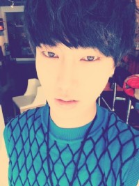 SUPER JUNIORのイェソンがドンヘと楽しんでいる様子を公開した。写真=イェソンのツイッターより SUPER JUNIORのイェソンがドンヘと楽しんでいる様子を公開した。写真=イェソンのツイッターより