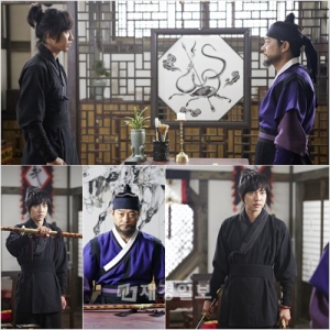 『九家の書』第18話では、イ・スンギが、剣を前に、チョ・ソンハと“火花散る睨み合い”を繰り広げる。写真=サムファネットワークス 『九家の書』第18話では、イ・スンギが、剣を前に、チョ・ソンハと“火花散る睨み合い”を繰り広げる。写真=サムファネットワークス