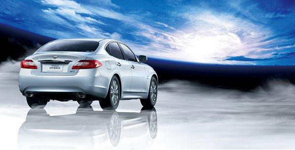 フーガ ハイブリッド(画像:日産自動車) フーガ ハイブリッド(画像:日産自動車)