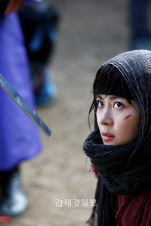 韓国MBC月火特別企画『奇皇后』のタイトルロール、ハ・ジウォンの初回の撮影風景が公開された。 韓国MBC月火特別企画『奇皇后』のタイトルロール、ハ・ジウォンの初回の撮影風景が公開された。