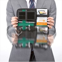 小型アクセサリ類などをゴムバンドで固定して収納できるサンワサプライのタブレット用インナーケース 小型アクセサリ類などをゴムバンドで固定して収納できるサンワサプライのタブレット用インナーケース