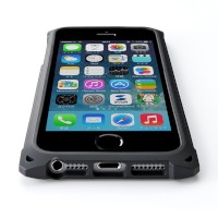 四隅のダンパーで落下時の衝撃を抑えるサンワサプライのiPhone 5s / 5ケース「200-PDA135GY」 四隅のダンパーで落下時の衝撃を抑えるサンワサプライのiPhone 5s / 5ケース「200-PDA135GY」