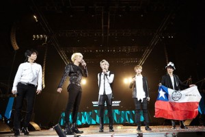 初めての中南米ツアーで大反響を得ている韓国のアイドルグループSHINeeが、メキシコに続いてチリ公演も盛況裡に終えた。写真=SMエンターテインメント 初めての中南米ツアーで大反響を得ている韓国のアイドルグループSHINeeが、メキシコに続いてチリ公演も盛況裡に終えた。写真=SMエンターテインメント
