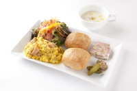 リンツ&シュプルングリージャパンは、オープン2周年を迎えた「リンツ ショコラ カフェ 自由が丘店」を6月6日(金)にリニューアルする。 リンツ&シュプルングリージャパンは、オープン2周年を迎えた「リンツ ショコラ カフェ 自由が丘店」を6月6日(金)にリニューアルする。