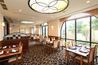 ホテル日航アリビラの日本料理、琉球料理「佐和」は28日、18年前に「料理の鉄人」に出品した料理を再現した会席料理を期間限定で販売すると発表した。