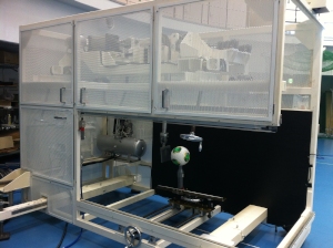 今回の研究で利用されたキックロボット実験装置 今回の研究で利用されたキックロボット実験装置