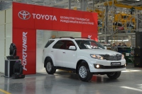 「フォーチュナー」のラインオフ式典がカザフスタン・コスタナイ市のサリアルカ・アフトプロム社（SAP)の工場内で行われた。（写真提供：トヨタ自動車）