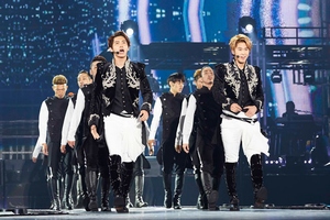 東方神起がまた新たな記録を樹立した。写真=SMエンターテインメント 東方神起がまた新たな記録を樹立した。写真=SMエンターテインメント