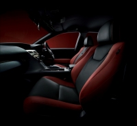 トヨタ自動車はレクサスの「RX450h」「RX350」「RX270」に特別仕様車「Radiant Aero Style」を設定し、8月4日に発売する。