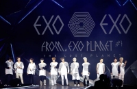 初の単独ツアーで世界中のファンを魅了しているEXOが、ソウル、香港、中国(武漢・重慶・成都)に続き、台湾コンサートも大成功させ、再び熱い人気を証明した。 初の単独ツアーで世界中のファンを魅了しているEXOが、ソウル、香港、中国(武漢・重慶・成都)に続き、台湾コンサートも大成功させ、再び熱い人気を証明した。