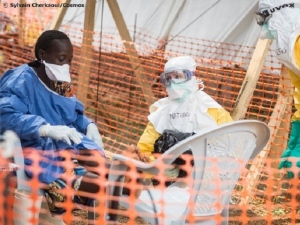 国境なき医師団(MSF)日本では、エボラ出血熱対策のため、使途を指定した寄付の募集を行っている。日本国内での報道の少なさから不安を感じている方も多いと思うが、私たちが今できることは、正しい情報を手に入れることと、医師団への寄付などではないだろうか。 国境なき医師団(MSF)日本では、エボラ出血熱対策のため、使途を指定した寄付の募集を行っている。日本国内での報道の少なさから不安を感じている方も多いと思うが、私たちが今できることは、正しい情報を手に入れることと、医師団への寄付などではないだろうか。