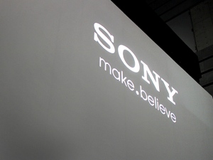 ソニーに対する市場の評価が変わりつつある。8月15日の株価は5日続伸となり、一時は1883円50銭まで上昇。2014年4~6月期の好決算発表で急伸した1日の直近高値に迫った。 ソニーに対する市場の評価が変わりつつある。8月15日の株価は5日続伸となり、一時は1883円50銭まで上昇。2014年4~6月期の好決算発表で急伸した1日の直近高値に迫った。