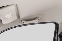 日産自動車は3日、「NV200バネット ワゴン」を一部仕様変更して発売した。写真は、NV200バネット「運転席マイティグリップ」(写真提供:日産自動車) 日産自動車は3日、「NV200バネット ワゴン」を一部仕様変更して発売した。写真は、NV200バネット「運転席マイティグリップ」(写真提供:日産自動車)