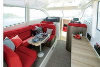 トヨタ自動車が10日に発売した新型ボート「PONAM-31」 トヨタ自動車が10日に発売した新型ボート「PONAM-31」