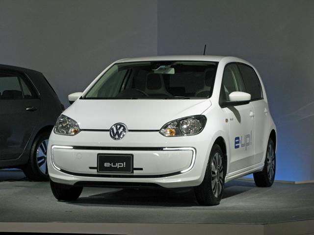 VWでは写真のe-UP!の日本導入に次いで、来年中盤に「ゴルフe」を導入すると正式に発表した