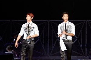 東方神起がスペシャルライブツアーを開催する。写真:SMエンターテインメント 東方神起がスペシャルライブツアーを開催する。写真:SMエンターテインメント