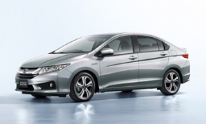 本田技研工業がデザインなどの概要を公式サイトで先行公開した、新型ハイブリッドセダン「GRACE(グレイス)」 本田技研工業がデザインなどの概要を公式サイトで先行公開した、新型ハイブリッドセダン「GRACE(グレイス)」