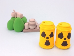 東京五輪決定時までは、汚染水問題は大きく取り上げられてきたが、安倍首相が「完全にブロックできている」と発言して以降は、報道でも取り上げられることが少なくなっている。しかし、多くの国民が懸念するように、汚染水対策はいまだ困難な状況にある。 東京五輪決定時までは、汚染水問題は大きく取り上げられてきたが、安倍首相が「完全にブロックできている」と発言して以降は、報道でも取り上げられることが少なくなっている。しかし、多くの国民が懸念するように、汚染水対策はいまだ困難な状況にある。