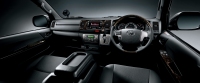 トヨタ自動車が1月6日に発売するハイエースの特別仕様車 「スーパーGL“DARK PRIME” 」（2WD 3000ディーゼル、オプション装着車）（写真提供：トヨタ自動車）