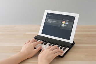 ソフトバンクが先行発売する、MIDI over BluetoothR LEに対応したワイヤレス音楽キーボード「C.24」