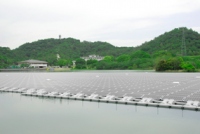 建設が完成した京セラTCLソーラーの「兵庫・加西市逆池水上メガソーラー発電所」（写真：同社発表資料より）