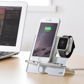 『Apple Watch/iPhone用充電スタンド（充電クレードル・クリア×シルバー）200-STN021S』（サンワプライ発表資料より）