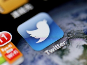 就職活動でSNSを利用する学生が増えている。数あるSNSのなかでもtwitterをその情報源とする学生が最も多いことがわかった 就職活動でSNSを利用する学生が増えている。数あるSNSのなかでもtwitterをその情報源とする学生が最も多いことがわかった