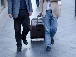 、31日に観光庁は、2015年4~6月に日本を訪れた外国人による買い物や旅行費用などの総額を示す「訪日外国人旅行消費額(推計)」を発表した 、31日に観光庁は、2015年4~6月に日本を訪れた外国人による買い物や旅行費用などの総額を示す「訪日外国人旅行消費額(推計)」を発表した