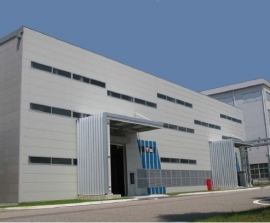 YKK AP黒部製造所 押出ライン棟 外観(YKK APの発表資料より) YKK AP黒部製造所 押出ライン棟 外観(YKK APの発表資料より)