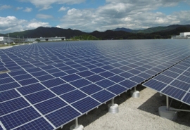 LIXILが京都府綾部市で9月に本格稼働するメガソーラー「LIXIL綾部SOLAR POWER」（LIXILの発表資料より）