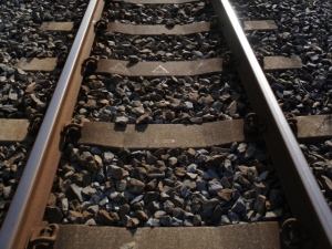 羽田空港がある東京都大田区のJRの蒲田駅と京浜急行電鉄の蒲田駅を結ぶ「蒲蒲線計画」。両駅の距離はわずか約800mと短いが、東急線方面から羽田空港へのアクセスが便利になり、大きな経済波及効果が期待できる。 羽田空港がある東京都大田区のJRの蒲田駅と京浜急行電鉄の蒲田駅を結ぶ「蒲蒲線計画」。両駅の距離はわずか約800mと短いが、東急線方面から羽田空港へのアクセスが便利になり、大きな経済波及効果が期待できる。