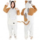 お腹のポケットに猫を収納できるワンピース状部屋着「ダメねこ」に「三毛」「茶トラ」の新柄を追加された。(写真:ビーズの発表資料より) お腹のポケットに猫を収納できるワンピース状部屋着「ダメねこ」に「三毛」「茶トラ」の新柄を追加された。(写真:ビーズの発表資料より)