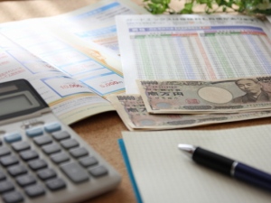 ミニ保険の市場が拡大傾向にある。2014年度にはミニ保険会社が82社に達し、5年前と比べて2倍ほど増えたという。大手会社にはないユニークな保険が目白押しだ。 ミニ保険の市場が拡大傾向にある。2014年度にはミニ保険会社が82社に達し、5年前と比べて2倍ほど増えたという。大手会社にはないユニークな保険が目白押しだ。