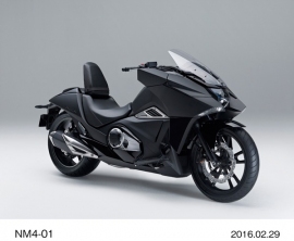 ホンダが一部改良して3月11日に発売する大型スポーツバイク「NM4-01(エヌエムフォー ゼロワン)」（写真提供：ホンダ）