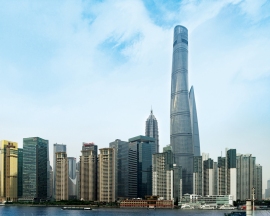 三菱電機は、世界最高速という分速1,230mのエレベーター技術を開発した。写真は、展望階行きエレベーターに同技術を導入する中国・上海市の高層ビル「上海中心大厦」（三菱電機の発表資料より）