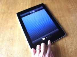 モバイル機器共通でユーザーが求めるものは、「快適な操作性」と「バッテリの駆動時間」、そして「小型・軽量」であることだ。 モバイル機器共通でユーザーが求めるものは、「快適な操作性」と「バッテリの駆動時間」、そして「小型・軽量」であることだ。